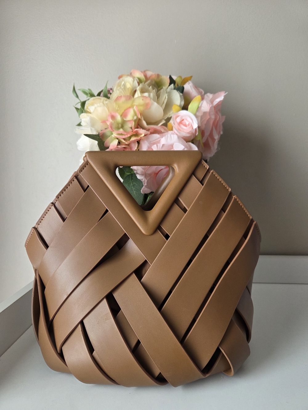 Verano Hill Crosbody Bag Color Caramel